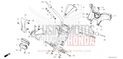 TUYAU DE GUIDON/PONT SUPERIEUR/REVETEMENT DE GUIDON NSS750S de 2025